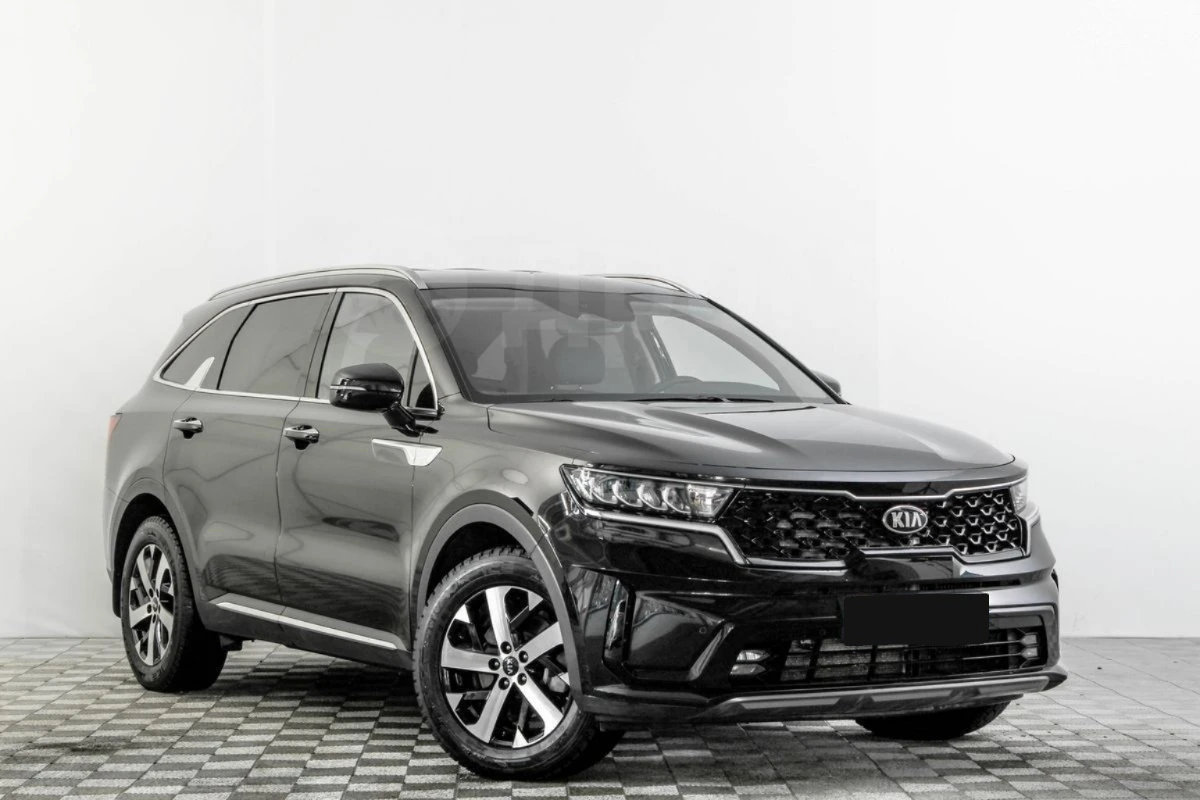 Kia Sorento, 4 поколение, 2021 с пробегом 38 000 км Kia Sorento, 4 поколение, 2021 с пробегом 38 000 км, цвет черный, цена - 2 577 306 руб., кузов -