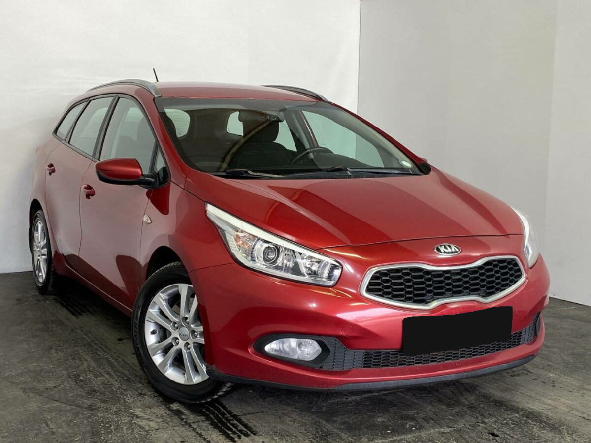 Kia Ceed II, 2014, 2014 с пробегом 140 000 км Kia Ceed II, 2014, 2014 с пробегом 140 000 км, цвет , цена - 1 199 000 руб., кузов -
