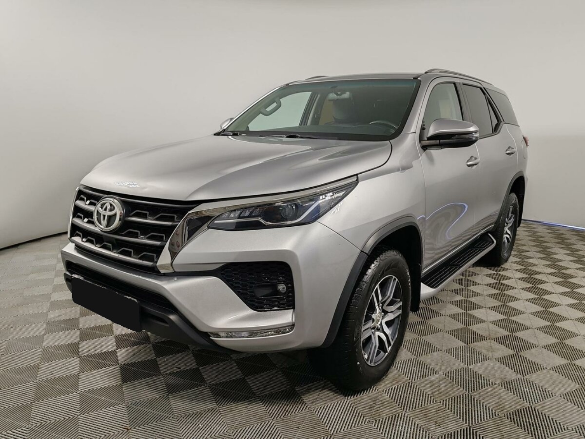 Toyota Fortuner II Рестайлинг, 2020, 2020 с пробегом 82 504 км Toyota Fortuner II Рестайлинг, 2020, 2020 с пробегом 82 504 км, цвет , цена - 2 710 500 руб., кузов -
