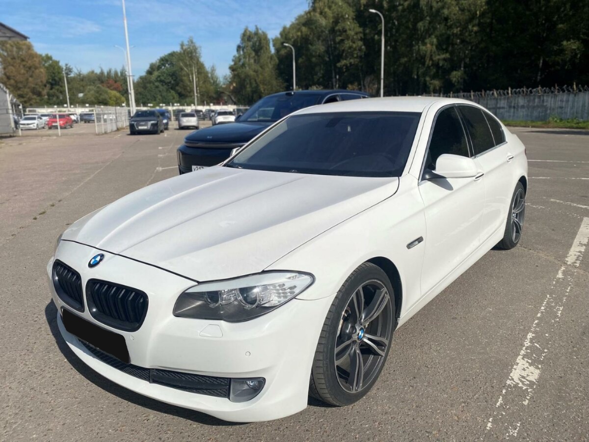 BMW 5 серии 525d xDrive VI (F10/F11/F07), 2013, 2013 с пробегом 256 695 км BMW 5 серии 525d xDrive VI (F10/F11/F07), 2013, 2013 с пробегом 256 695 км, цвет , цена - 1 135 550 руб., кузов -