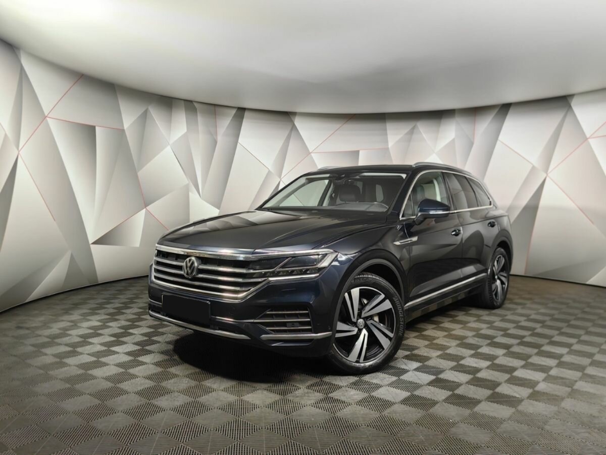 Volkswagen Touareg III, 2020, 2020 с пробегом 97 606 км Volkswagen Touareg III, 2020, 2020 с пробегом 97 606 км, цвет , цена - 3 836 000 руб., кузов -