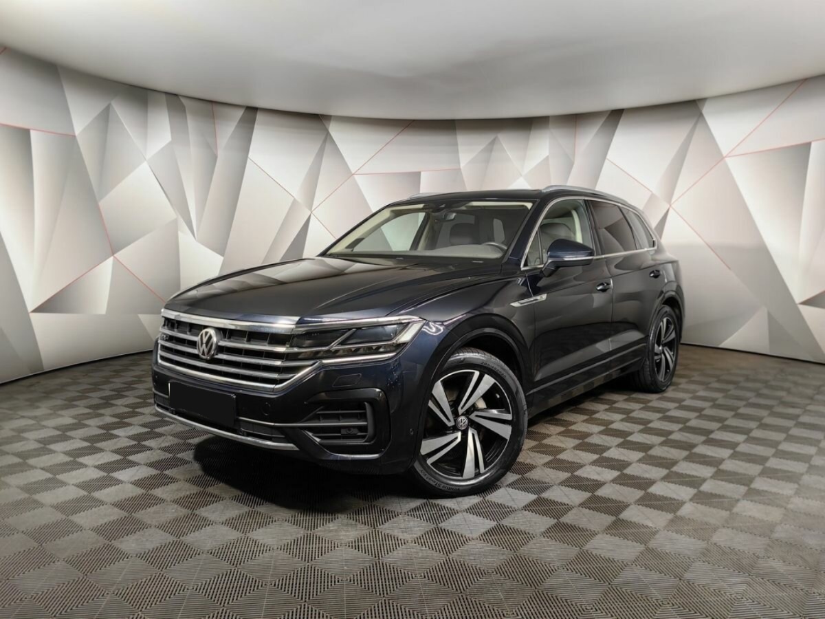 Volkswagen Touareg III, 2018, 2018 с пробегом 76 334 км Volkswagen Touareg III, 2018, 2018 с пробегом 76 334 км, цвет , цена - 4 080 000 руб., кузов -