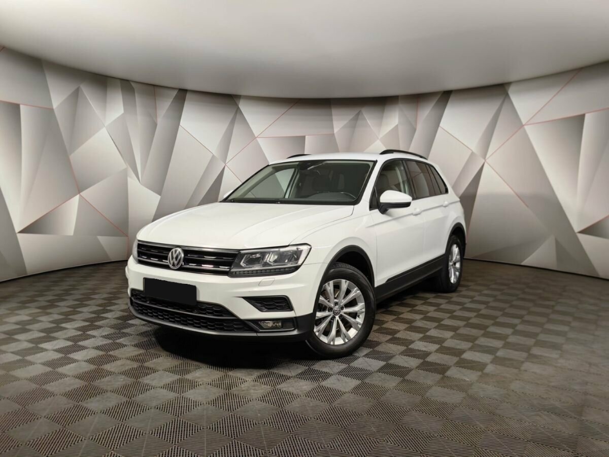 Volkswagen Tiguan II, 2019, 2019 с пробегом 210 024 км Volkswagen Tiguan II, 2019, 2019 с пробегом 210 024 км, цвет , цена - 1 169 350 руб., кузов -