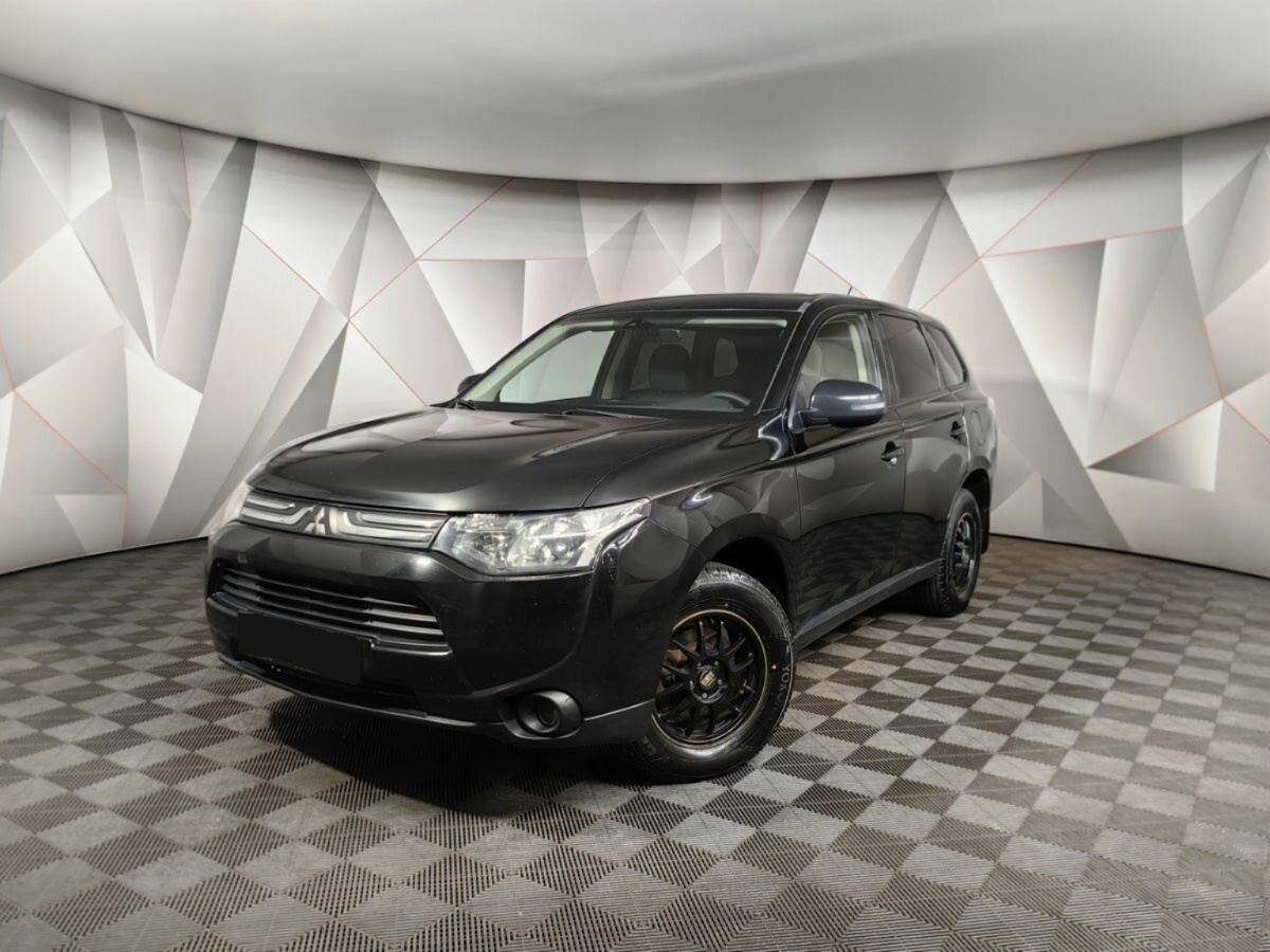 Mitsubishi Outlander III, 2013, 2013 с пробегом 129 902 км Mitsubishi Outlander III, 2013, 2013 с пробегом 129 902 км, цвет , цена - 779 350 руб., кузов -