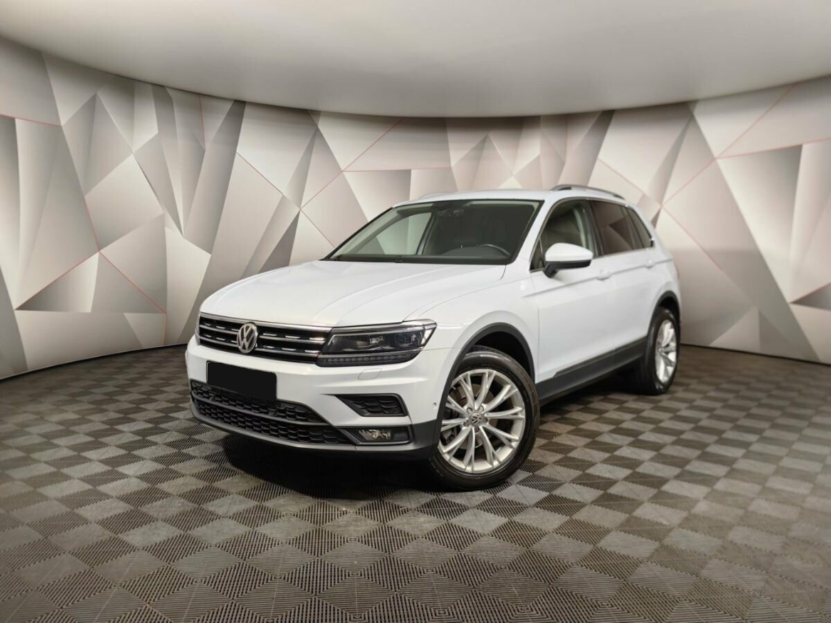 Volkswagen Tiguan II, 2018, 2018 с пробегом 96 740 км Volkswagen Tiguan II, 2018, 2018 с пробегом 96 740 км, цвет , цена - 1 527 500 руб., кузов -