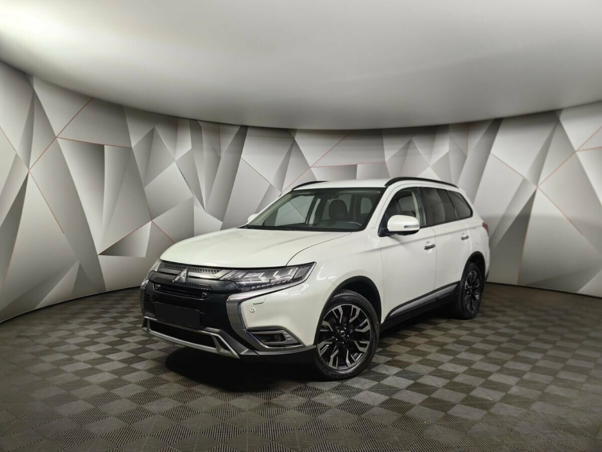 Mitsubishi Outlander III Рестайлинг 3, 2021, 2021 с пробегом 134 740 км Mitsubishi Outlander III Рестайлинг 3, 2021, 2021 с пробегом 134 740 км, цвет , цена - 1 589 250 руб., кузов -