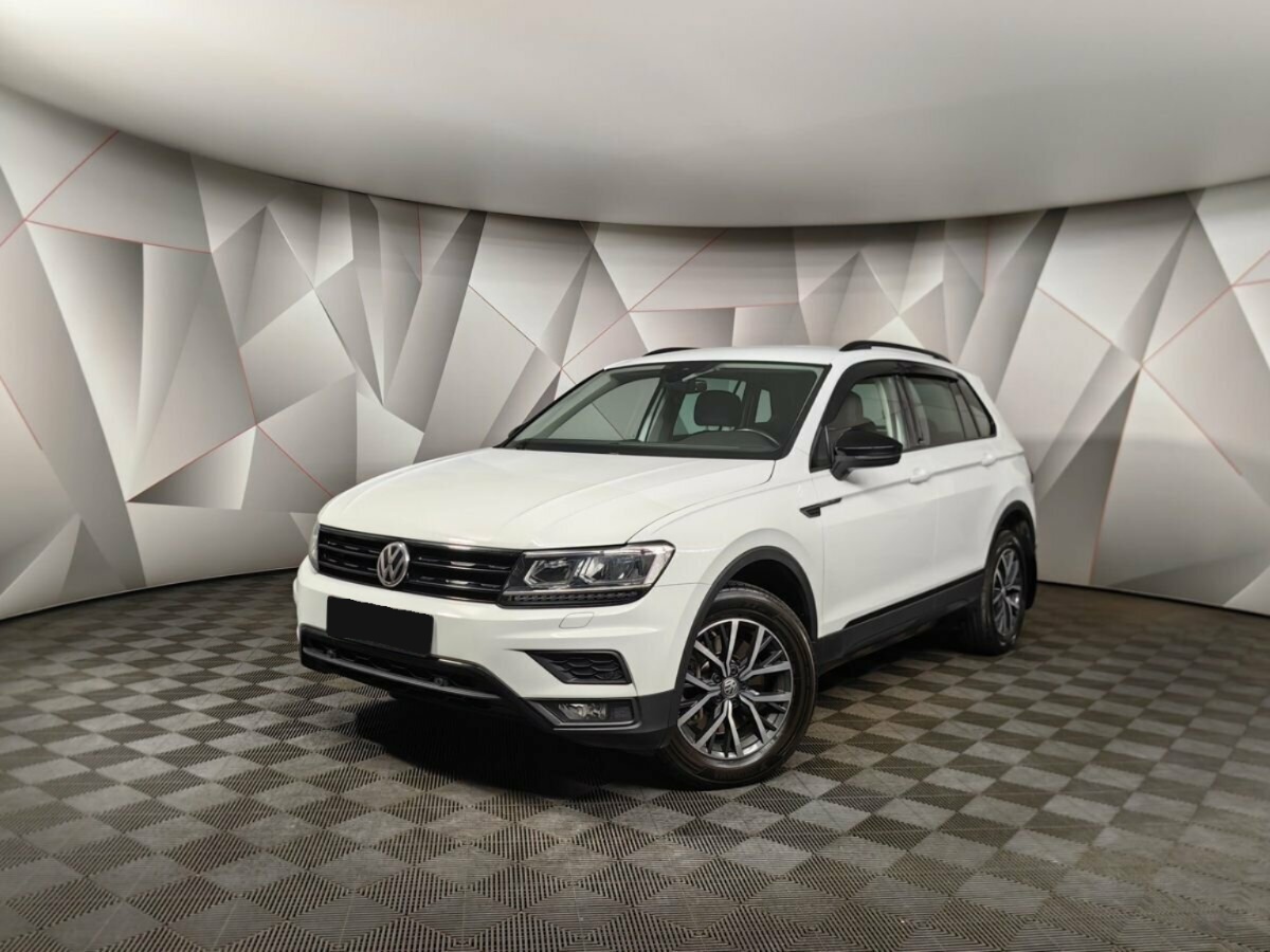 Volkswagen Tiguan II, 2019, 2019 с пробегом 88 084 км Volkswagen Tiguan II, 2019, 2019 с пробегом 88 084 км, цвет , цена - 1 782 950 руб., кузов -