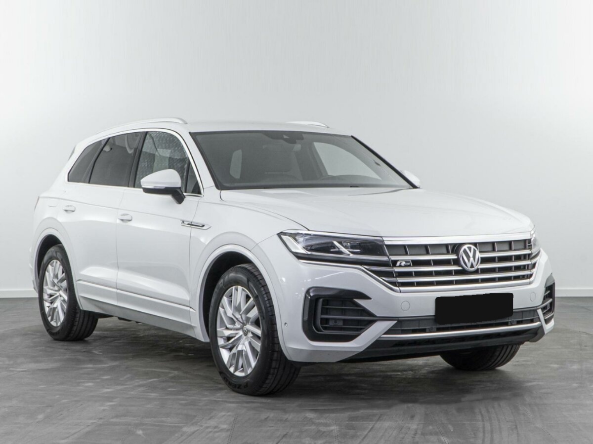 Volkswagen Touareg III, 2019, 2019 с пробегом 126 600 км Volkswagen Touareg III, 2019, 2019 с пробегом 126 600 км, цвет , цена - 3 678 960 руб., кузов -