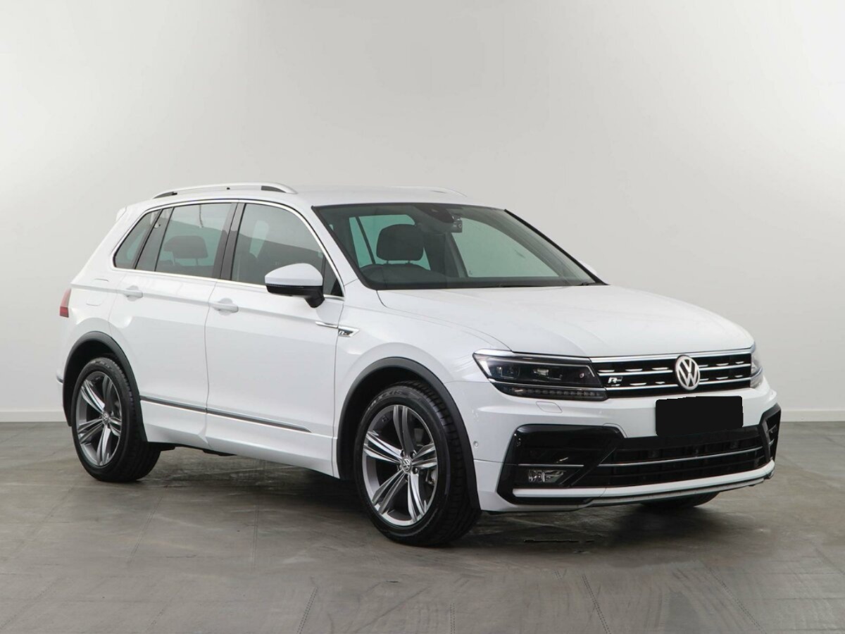 Volkswagen Tiguan II, 2018, 2018 с пробегом 44 353 км Volkswagen Tiguan II, 2018, 2018 с пробегом 44 353 км, цвет , цена - 1 582 851 руб., кузов -