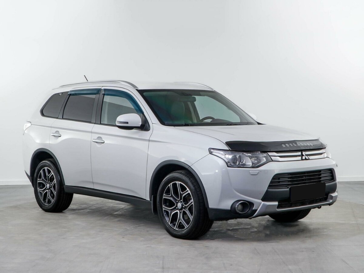 Mitsubishi Outlander III, 2014, 2014 с пробегом 225 171 км Mitsubishi Outlander III, 2014, 2014 с пробегом 225 171 км, цвет , цена - 966 109 руб., кузов -